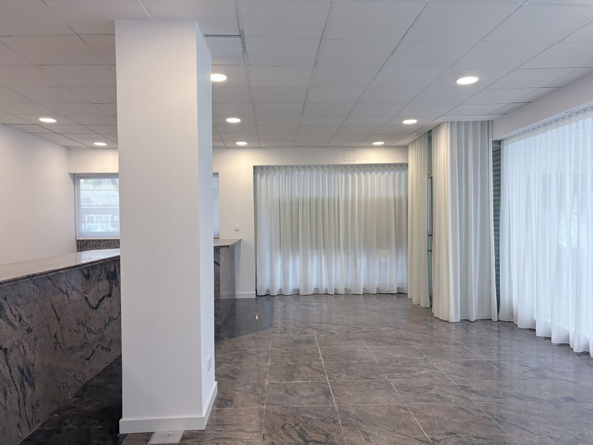 1 Bed Commercial unit for sale in Marbella Costa Del Sol, Málaga, Spain