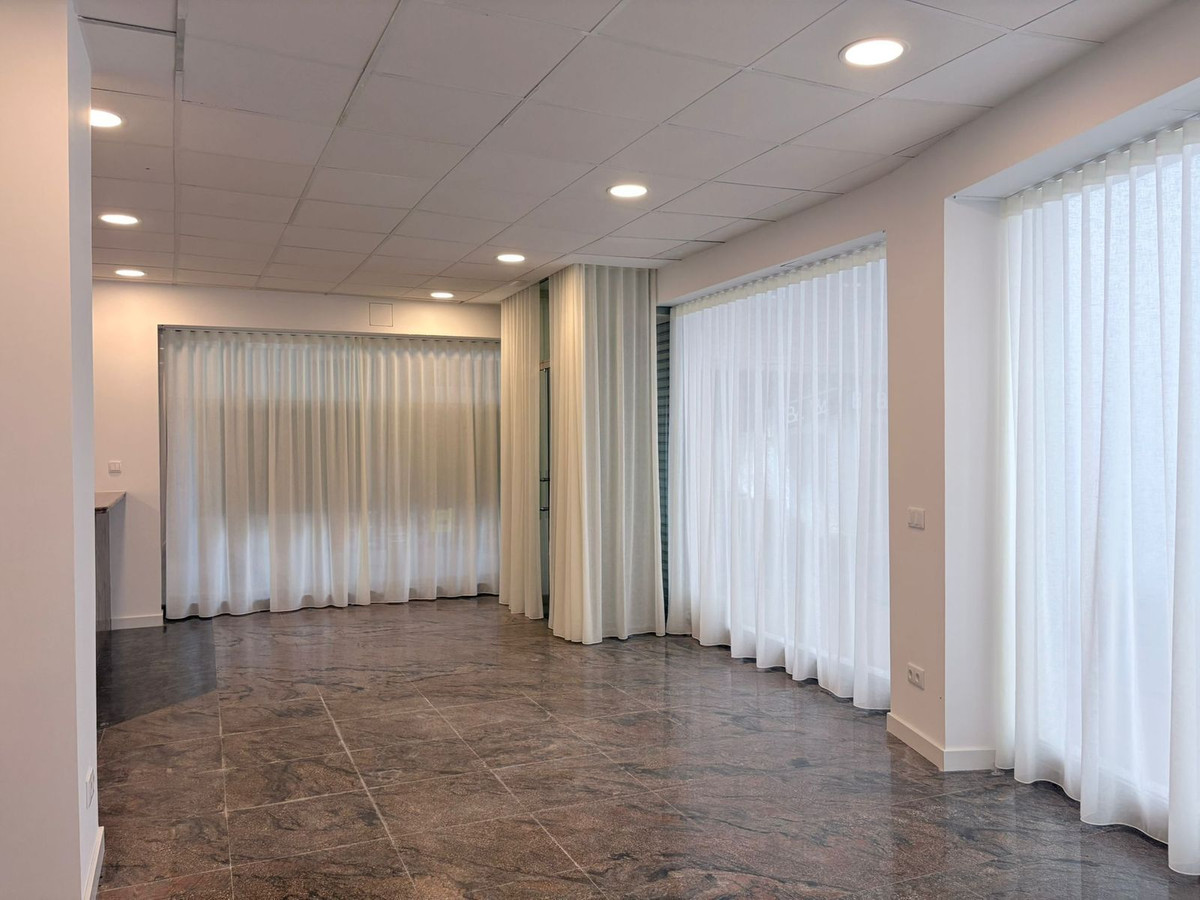 1 Bed Commercial unit for sale in Marbella Costa Del Sol, Málaga, Spain