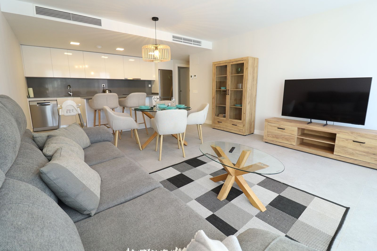 Se vende Apartamento Planta Media de 3 dormitorios en Costa Del Sol, Málaga, España
