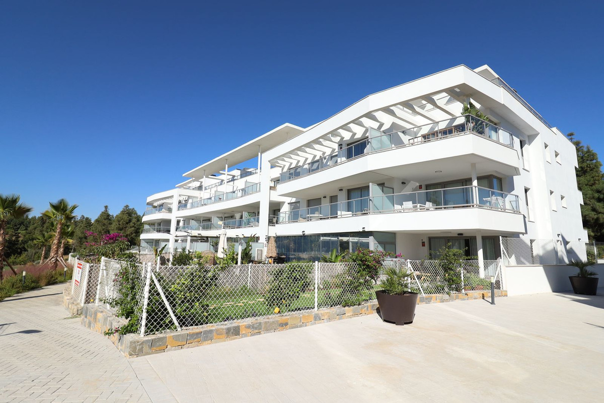 Se vende Apartamento Planta Media de 3 dormitorios en Costa Del Sol, Málaga, España