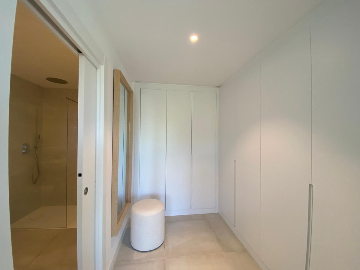 Se vende Apartamento Planta Media de 3 dormitorios en Costa Del Sol, Málaga, España