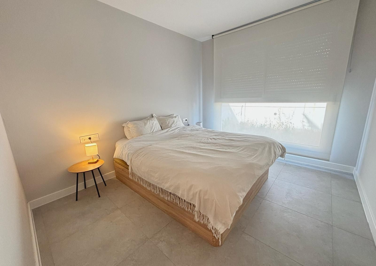 Se vende Apartamento Planta Media de 3 dormitorios en Costa Del Sol, Málaga, España