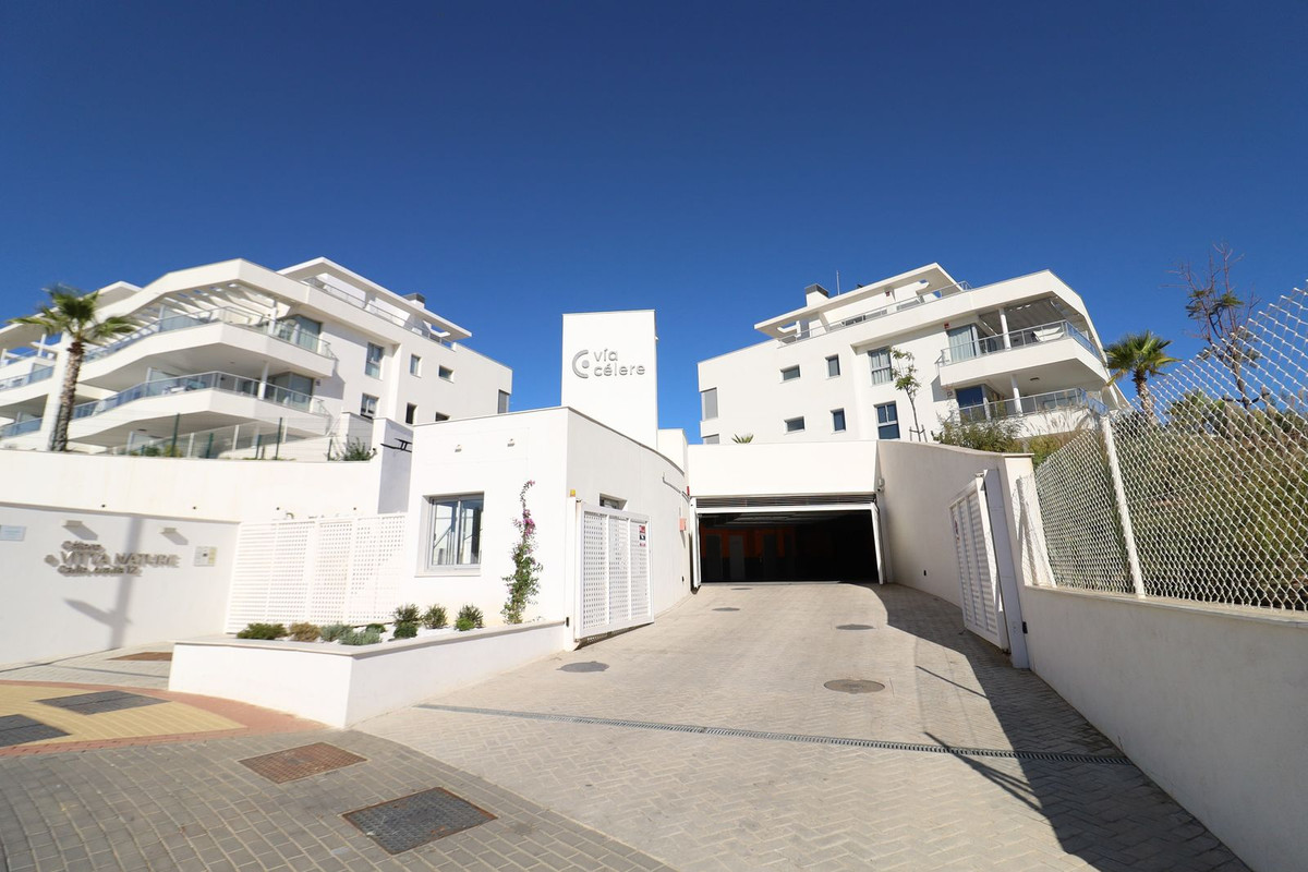 Se vende Apartamento Planta Media de 3 dormitorios en Costa Del Sol, Málaga, España