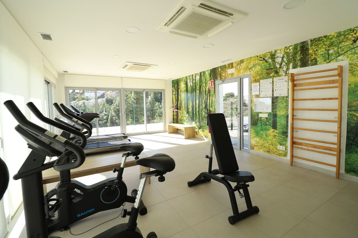 Se vende Apartamento Planta Media de 3 dormitorios en Costa Del Sol, Málaga, España