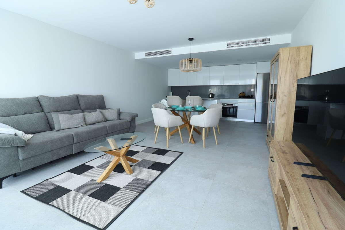 Se vende Apartamento Planta Media de 3 dormitorios en Costa Del Sol, Málaga, España