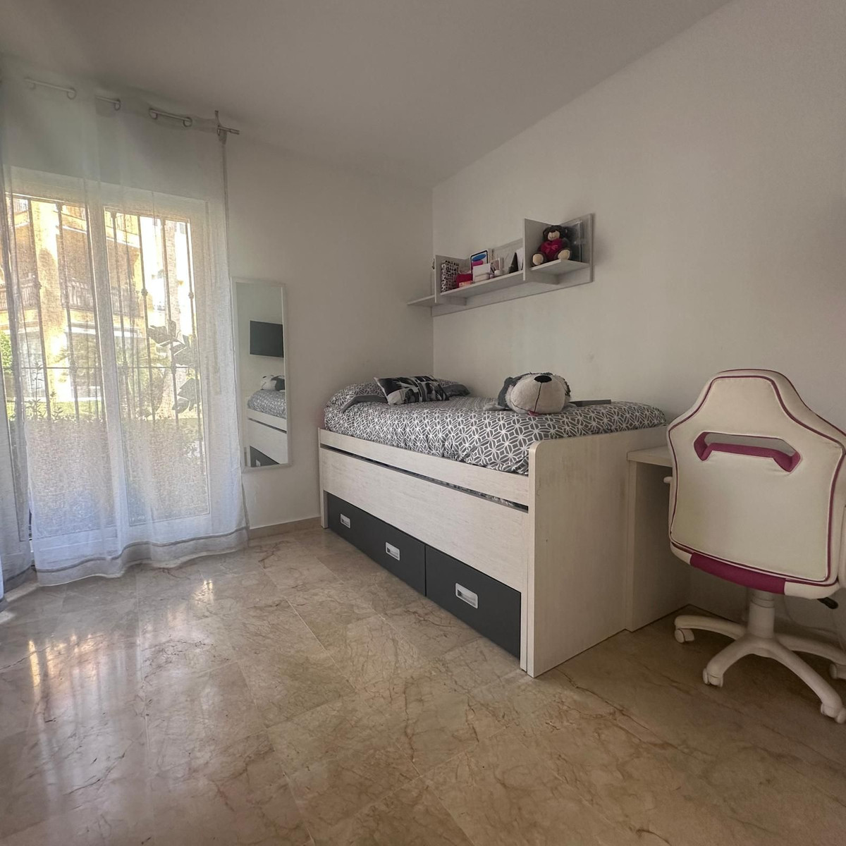 Se vende Apartamento Planta Baja de 3 dormitorios en Costa Del Sol, Málaga, España