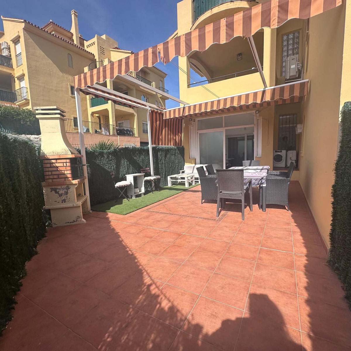 Se vende Apartamento Planta Baja de 3 dormitorios en Costa Del Sol, Málaga, España