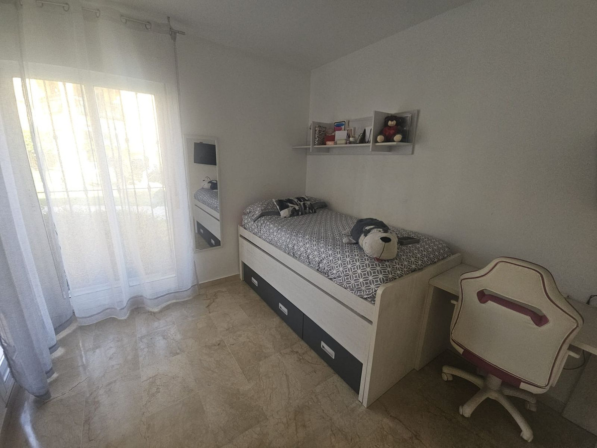 Se vende Apartamento Planta Baja de 3 dormitorios en Costa Del Sol, Málaga, España