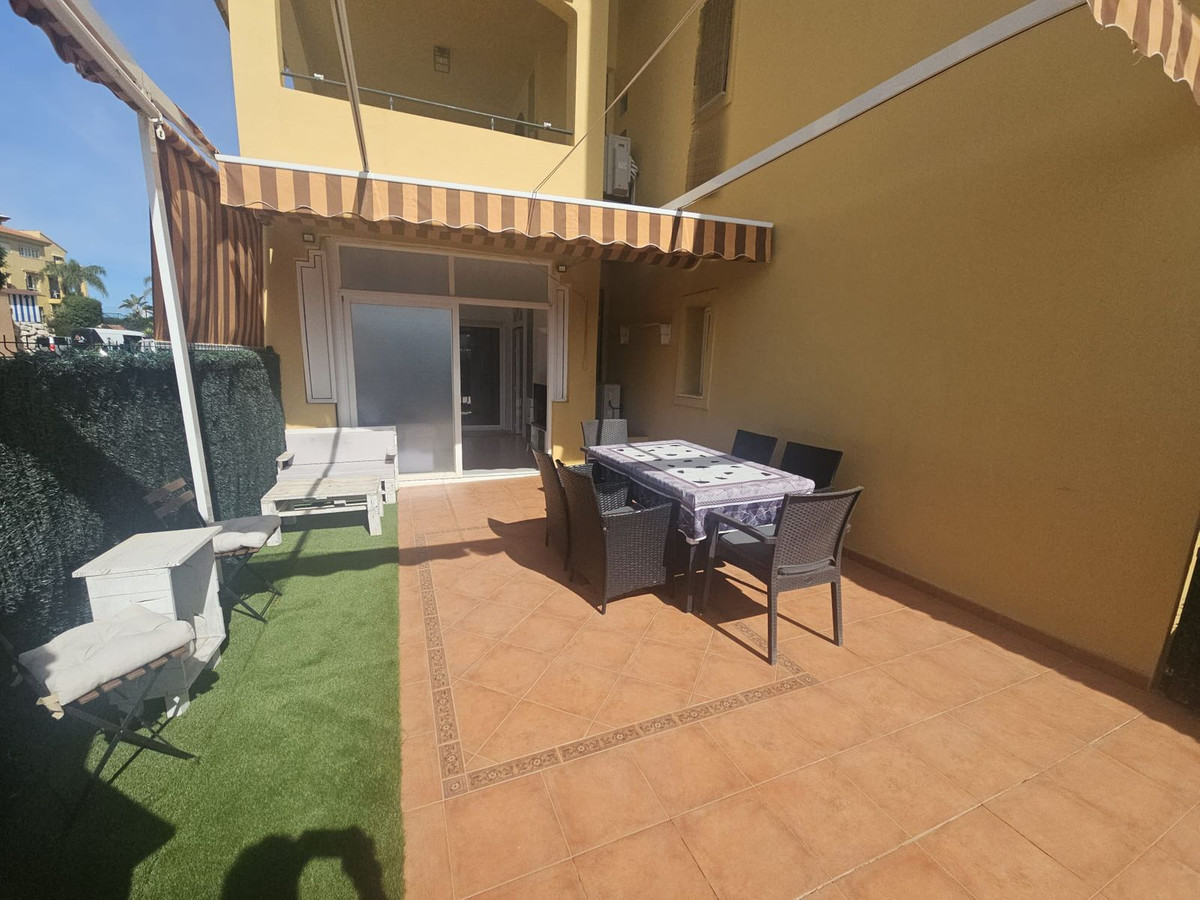 Se vende Apartamento Planta Baja de 3 dormitorios en Costa Del Sol, Málaga, España