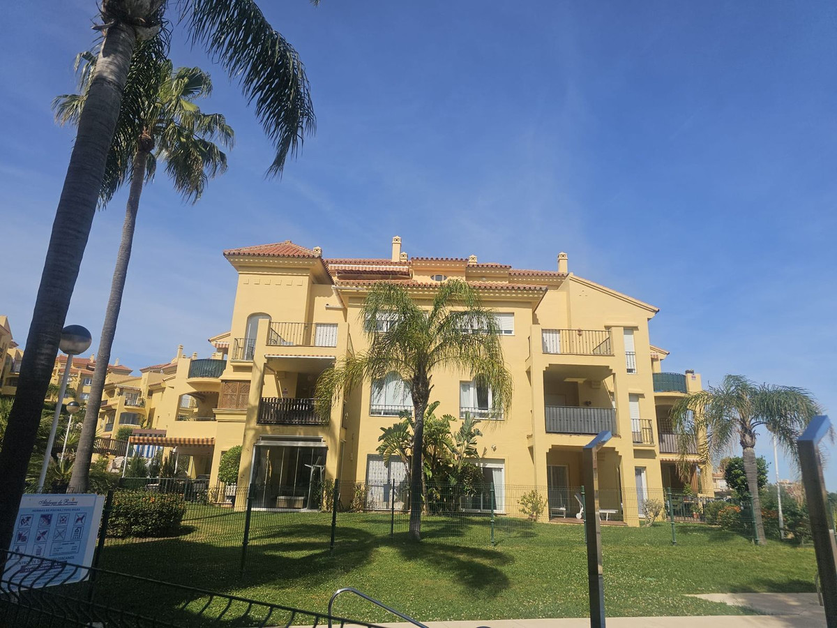 Se vende Apartamento Planta Baja de 3 dormitorios en Costa Del Sol, Málaga, España