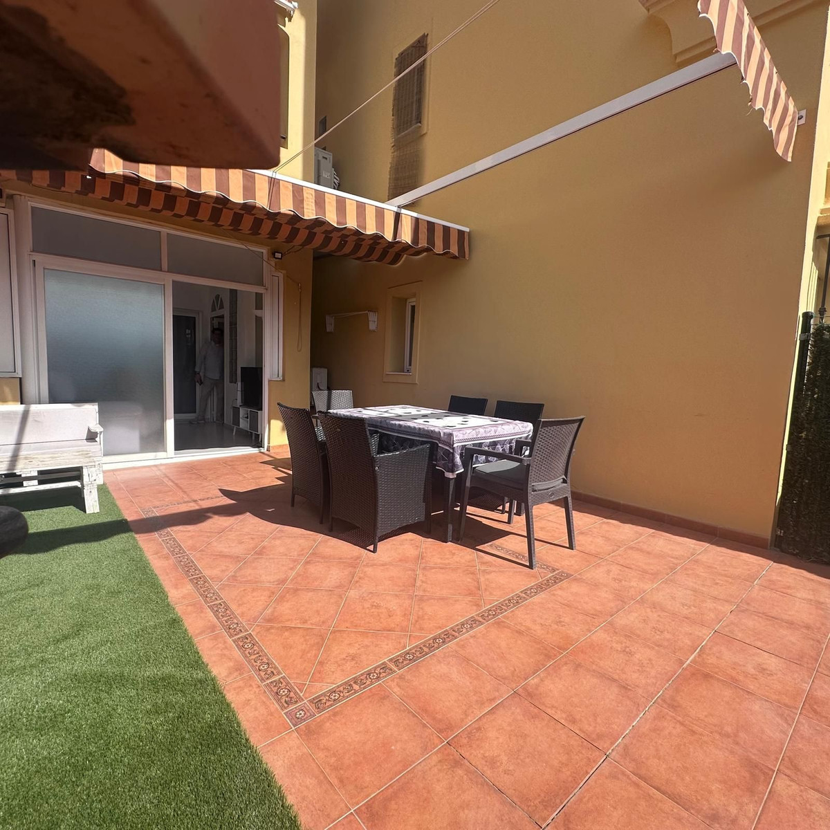 Se vende Apartamento Planta Baja de 3 dormitorios en Costa Del Sol, Málaga, España