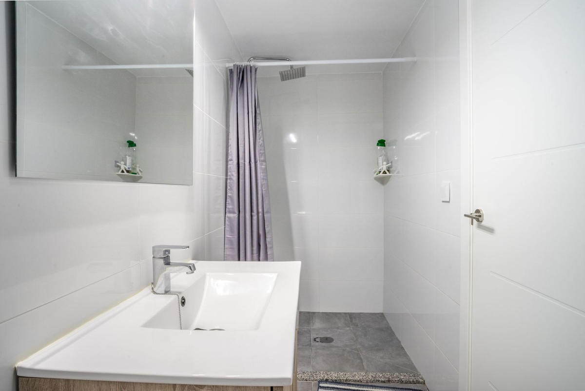 Se vende Apartamento Planta Baja de 1 dormitorios en Costa Del Sol, Málaga, España