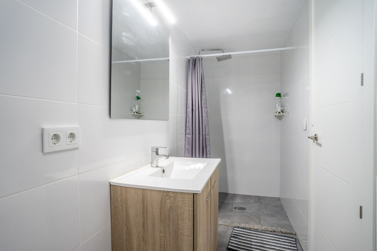 Se vende Apartamento Planta Baja de 1 dormitorios en Costa Del Sol, Málaga, España