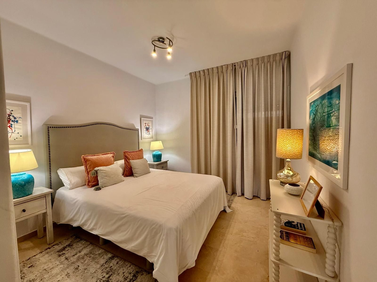 2 Bed Apartment for sale in The Golden Mile Costa Del Sol, Málaga, Spain