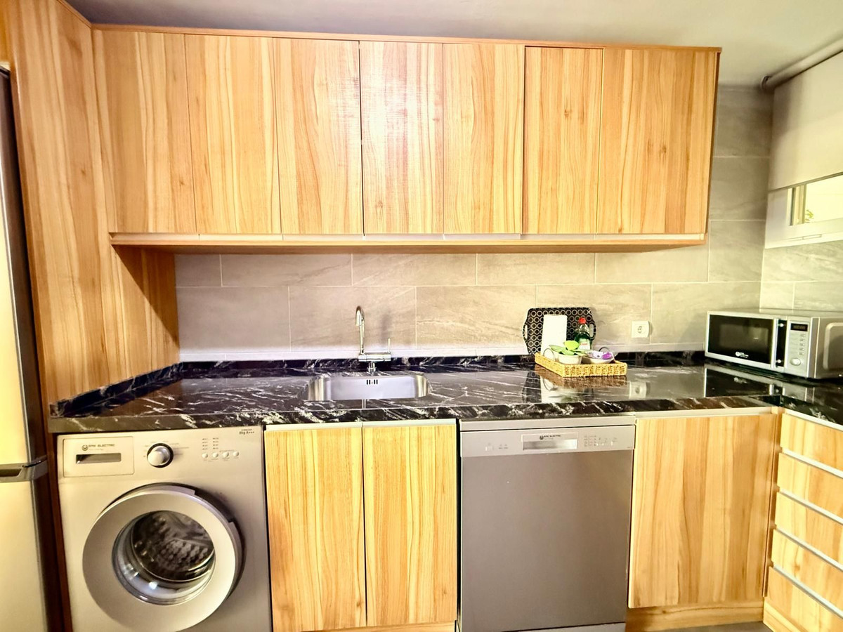 2 Bed Apartment for sale in The Golden Mile Costa Del Sol, Málaga, Spain