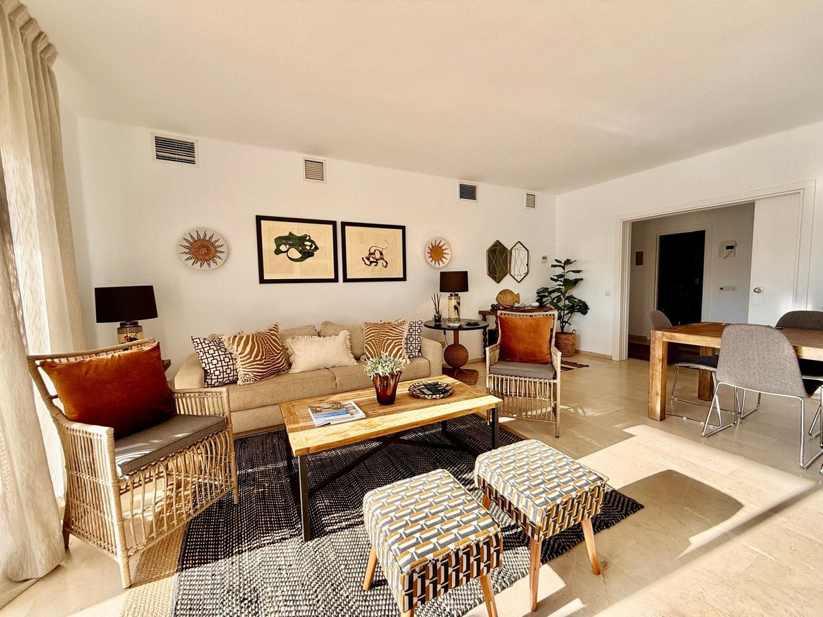 2 Bed Apartment for sale in The Golden Mile Costa Del Sol, Málaga, Spain