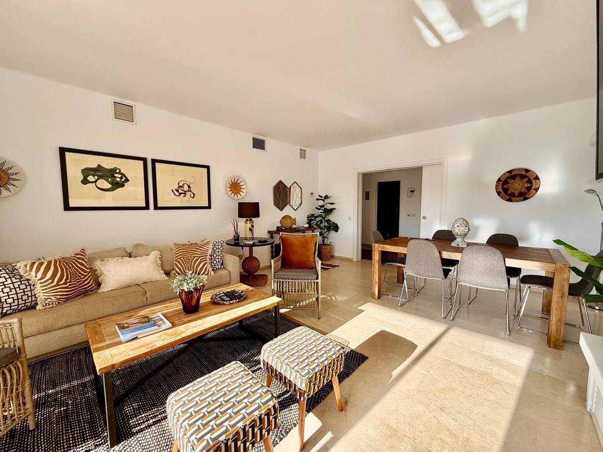 2 Bed Apartment for sale in The Golden Mile Costa Del Sol, Málaga, Spain
