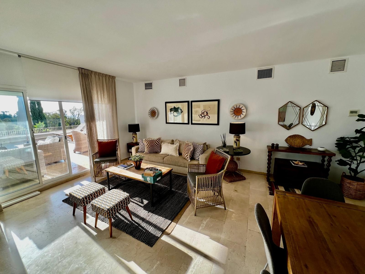 2 Bed Apartment for sale in The Golden Mile Costa Del Sol, Málaga, Spain