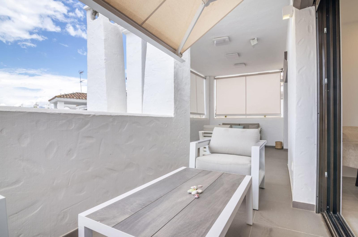 3 Bed Apartment for sale in Puerto Banús Costa Del Sol, Málaga, Spain