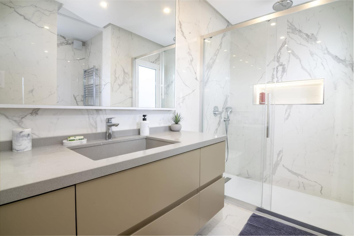 3 Bed Apartment for sale in Puerto Banús Costa Del Sol, Málaga, Spain