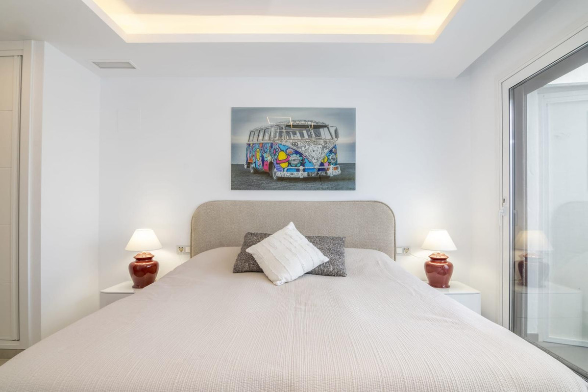 3 Bed Apartment for sale in Puerto Banús Costa Del Sol, Málaga, Spain