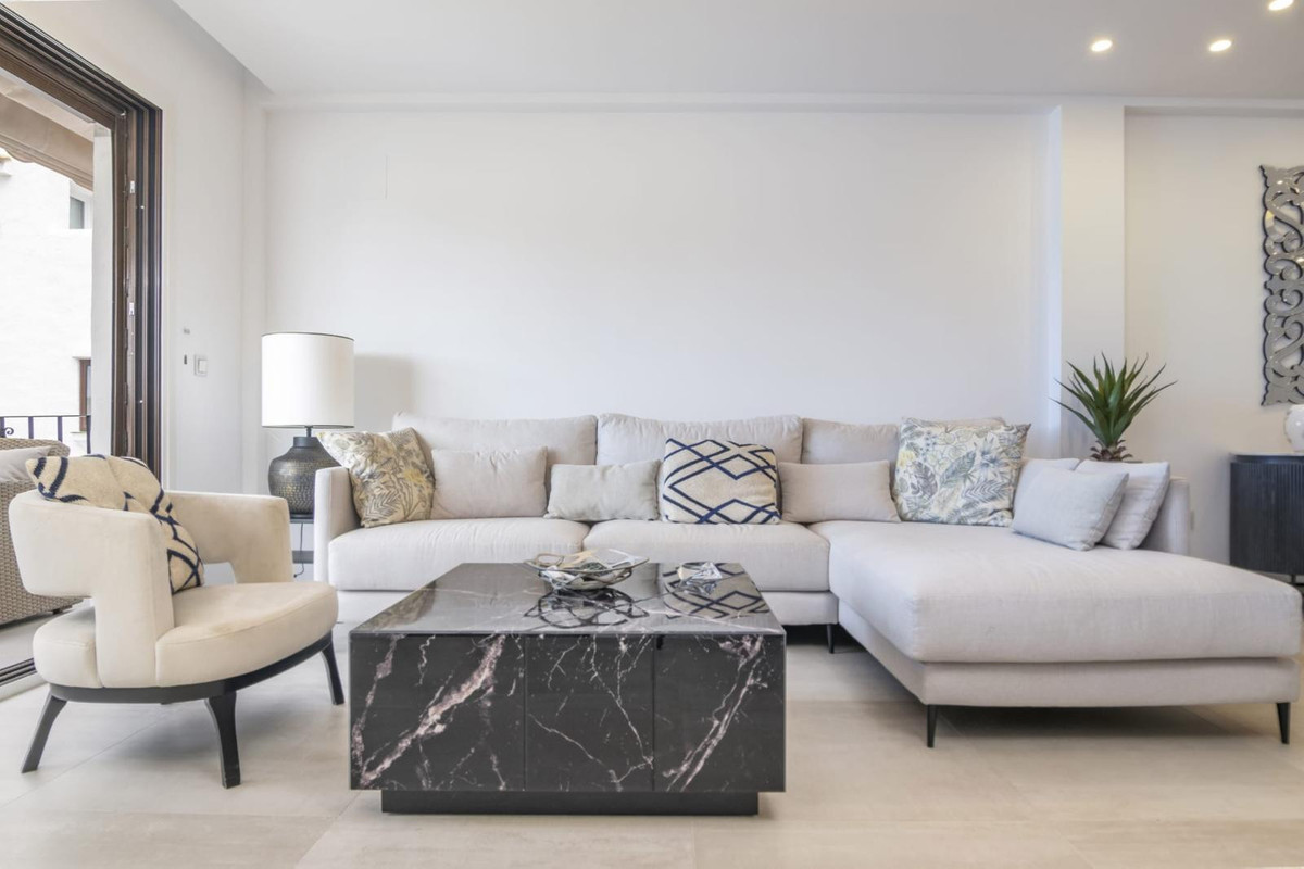 3 Bed Apartment for sale in Puerto Banús Costa Del Sol, Málaga, Spain