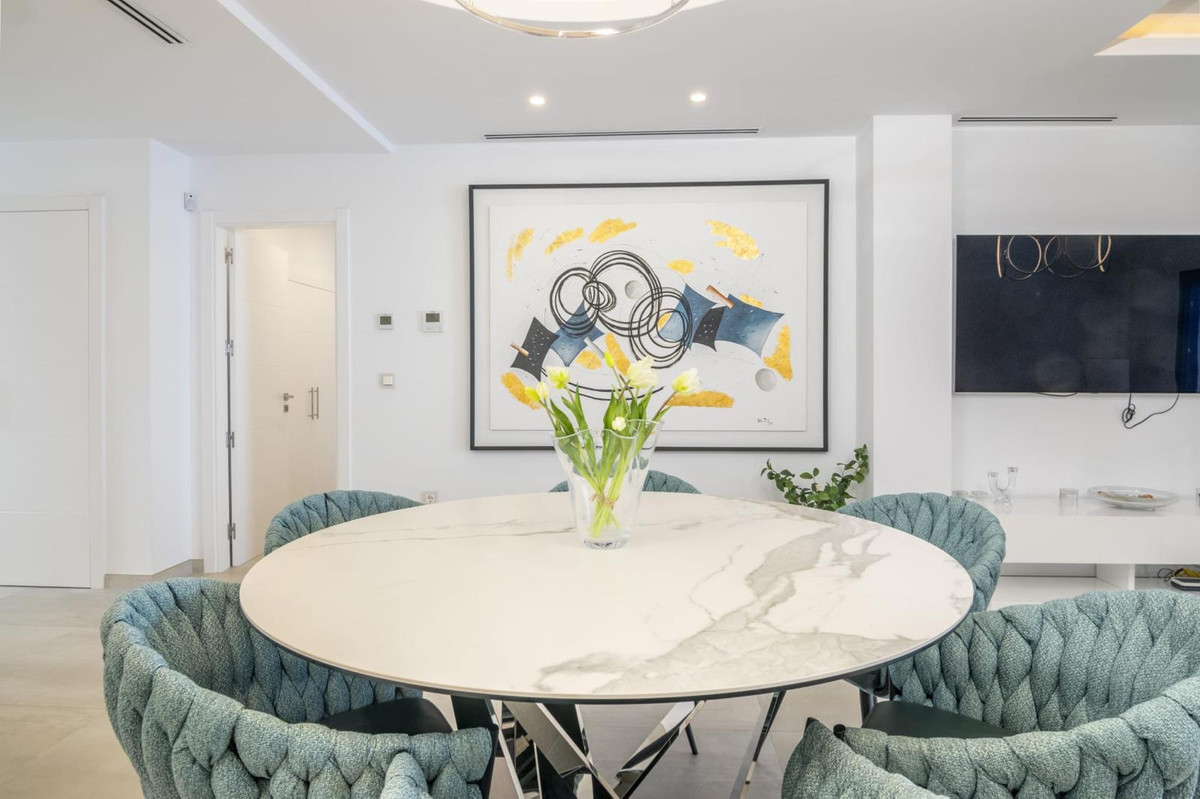 3 Bed Apartment for sale in Puerto Banús Costa Del Sol, Málaga, Spain