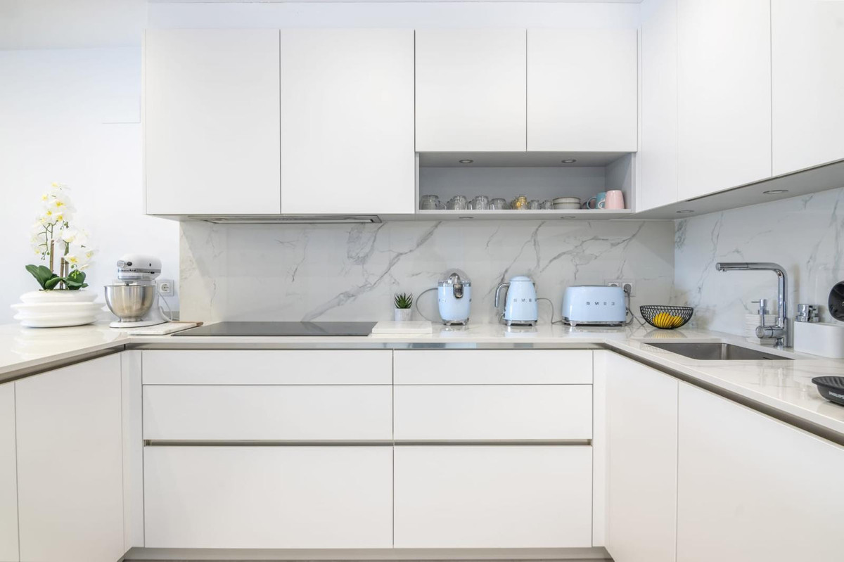 3 Bed Apartment for sale in Puerto Banús Costa Del Sol, Málaga, Spain