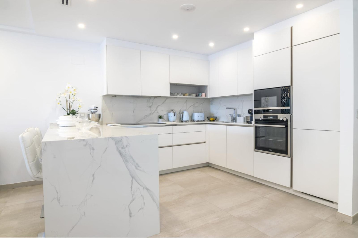 3 Bed Apartment for sale in Puerto Banús Costa Del Sol, Málaga, Spain