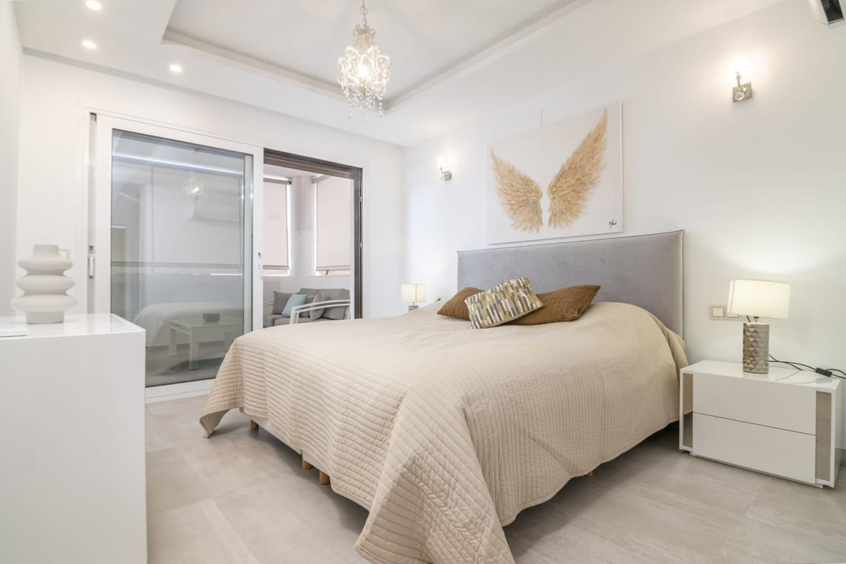 3 Bed Apartment for sale in Puerto Banús Costa Del Sol, Málaga, Spain