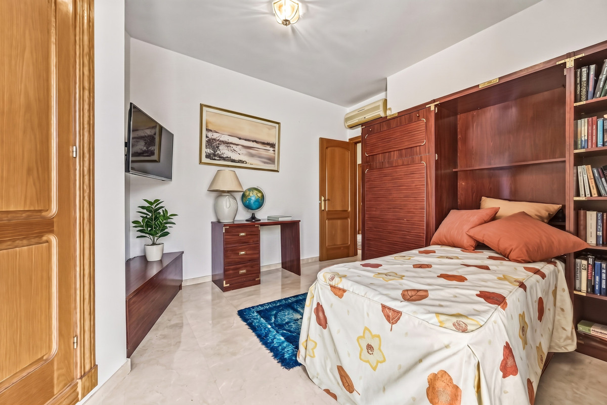 5 Bed Townhouse for sale in Benalmadena Costa Del Sol, Málaga, Spain