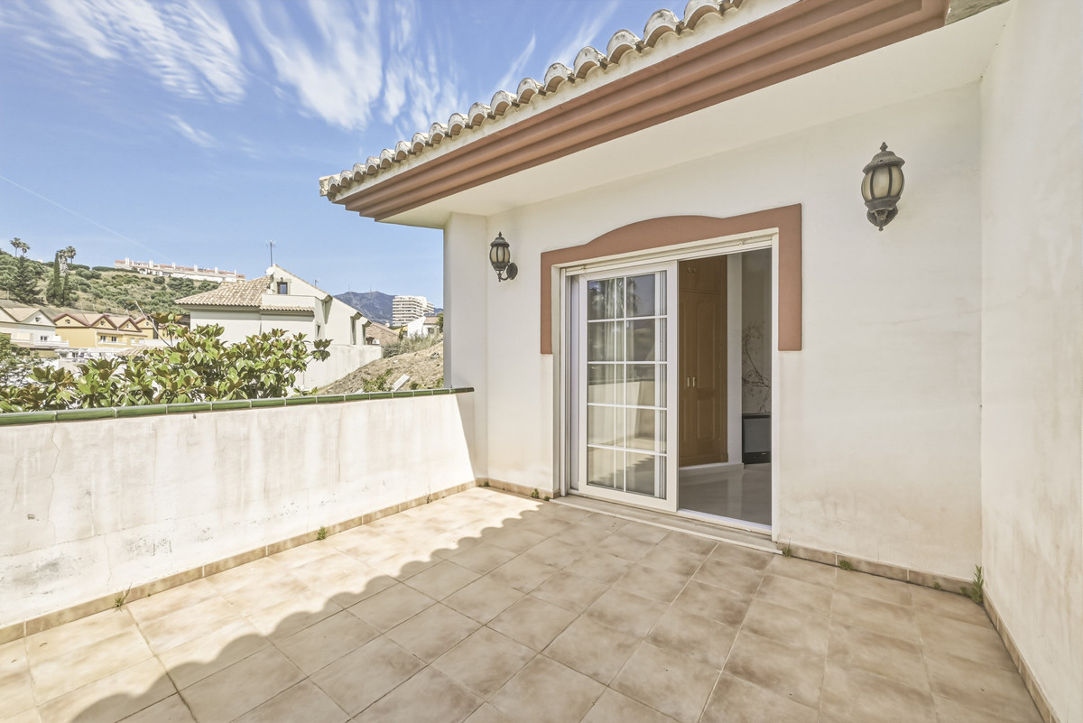 5 Bed Townhouse for sale in Benalmadena Costa Del Sol, Málaga, Spain