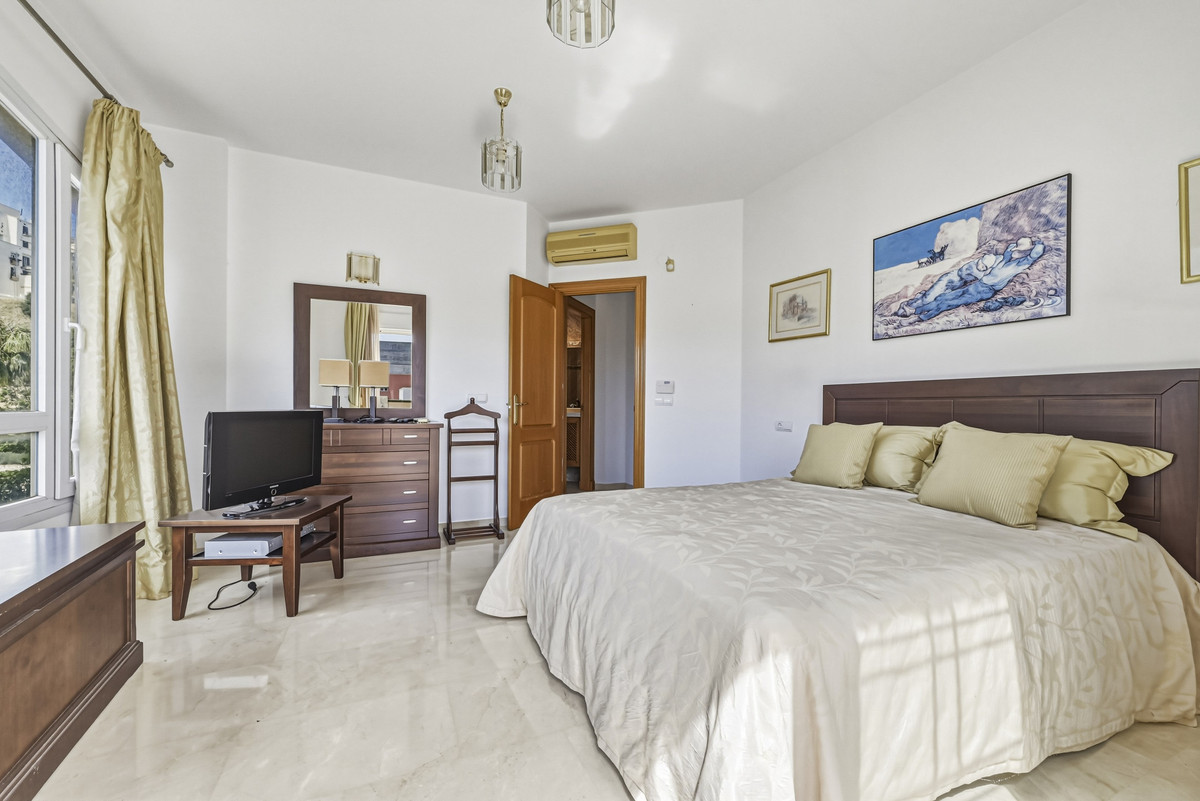 5 Bed Townhouse for sale in Benalmadena Costa Del Sol, Málaga, Spain