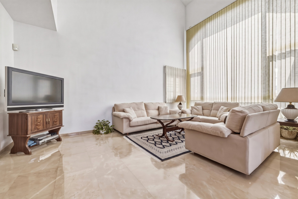 5 Bed Townhouse for sale in Benalmadena Costa Del Sol, Málaga, Spain