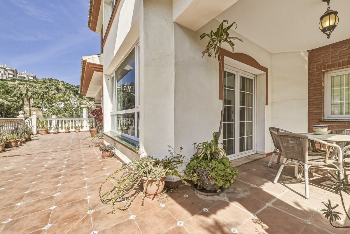 5 Bed Townhouse for sale in Benalmadena Costa Del Sol, Málaga, Spain