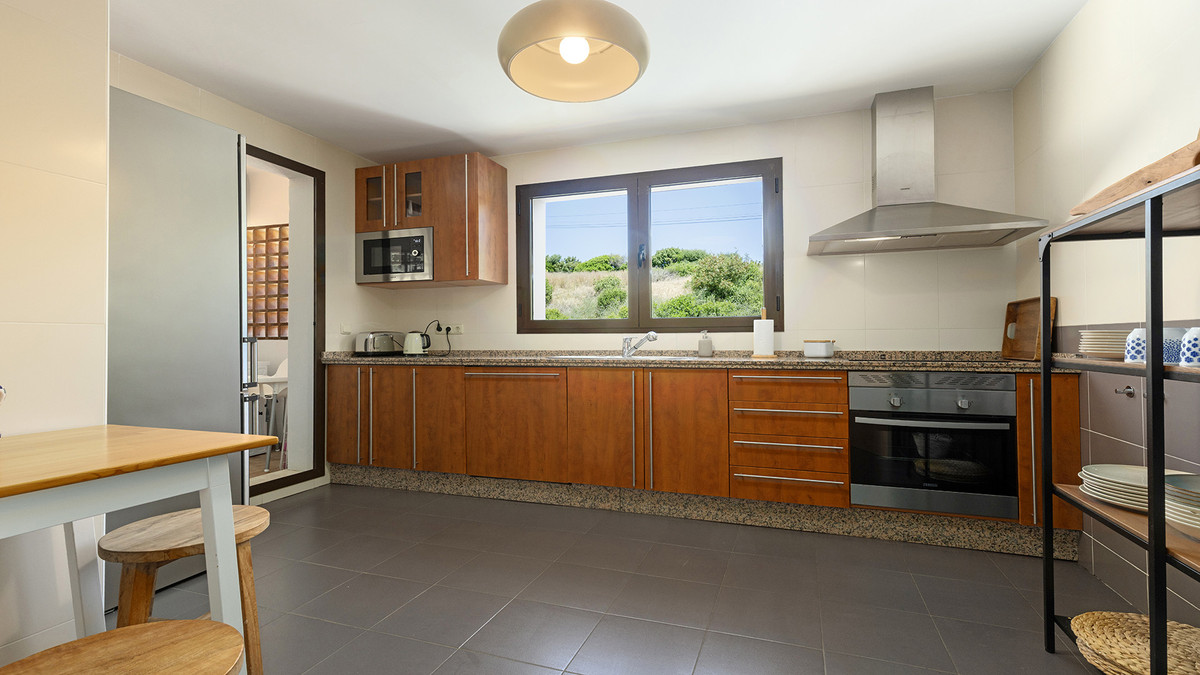 3 Bed Apartment for sale in Casares Costa Del Sol, Málaga, Spain