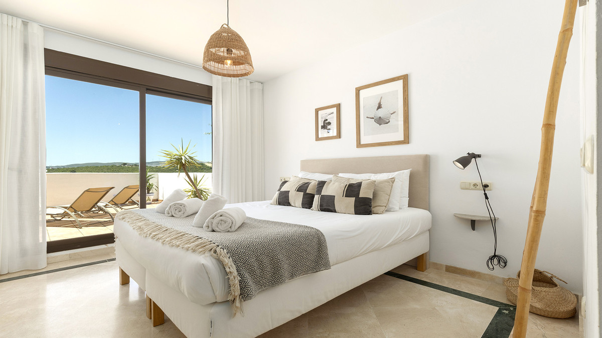 3 Bed Apartment for sale in Casares Costa Del Sol, Málaga, Spain