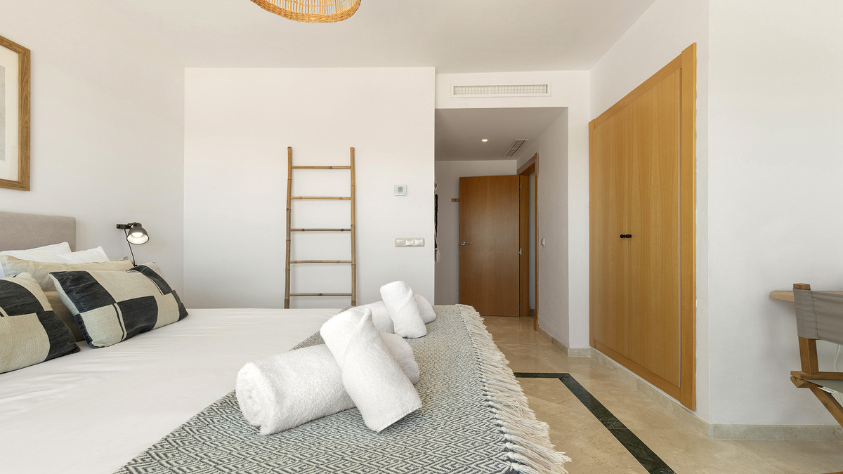 3 Bed Apartment for sale in Casares Costa Del Sol, Málaga, Spain