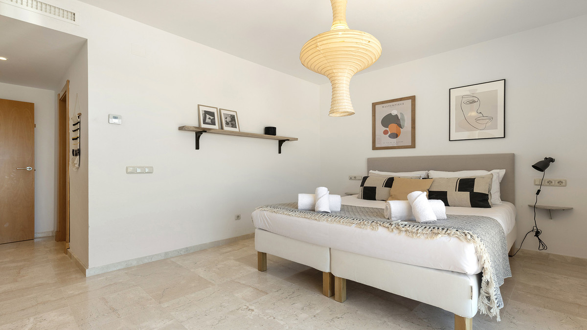 3 Bed Apartment for sale in Casares Costa Del Sol, Málaga, Spain