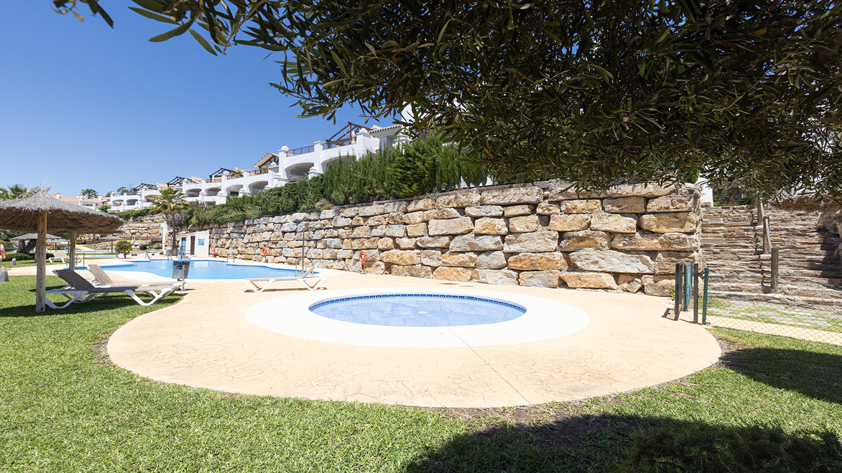 3 Bed Apartment for sale in Casares Costa Del Sol, Málaga, Spain