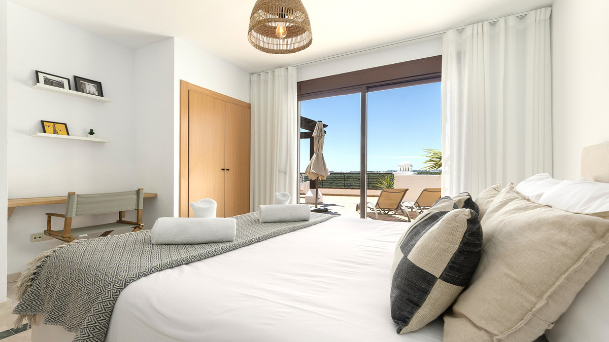 3 Bed Apartment for sale in Casares Costa Del Sol, Málaga, Spain
