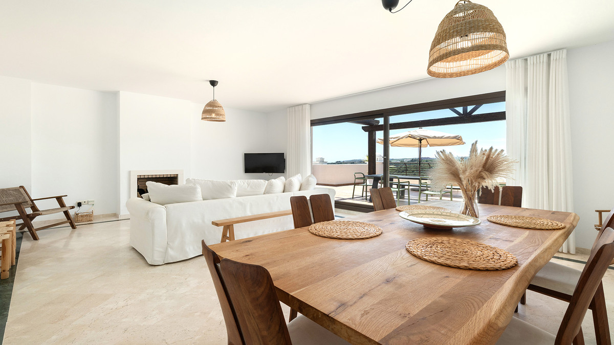 3 Bed Apartment for sale in Casares Costa Del Sol, Málaga, Spain