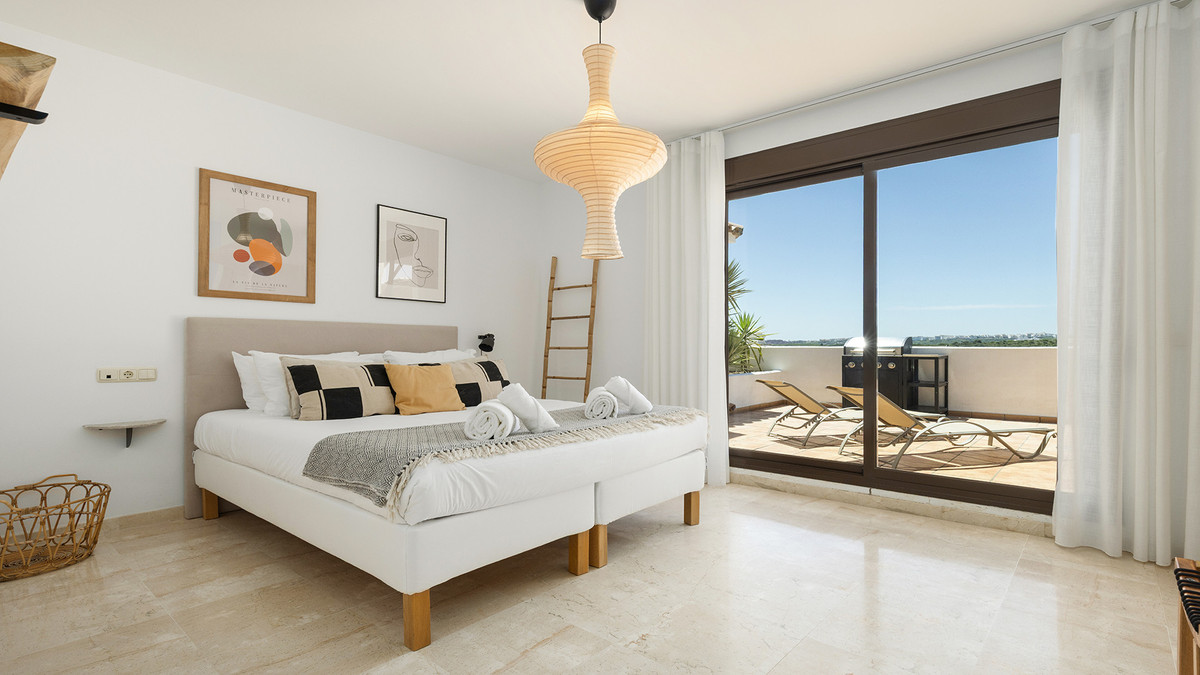 3 Bed Apartment for sale in Casares Costa Del Sol, Málaga, Spain