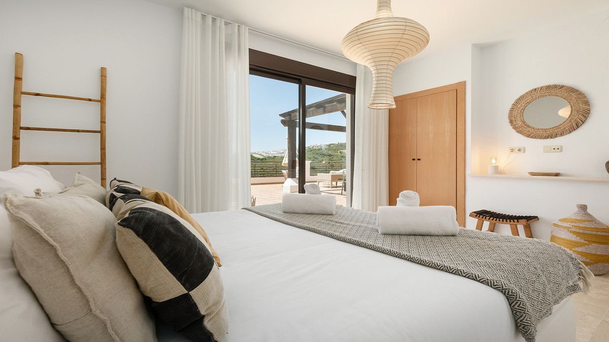 3 Bed Apartment for sale in Casares Costa Del Sol, Málaga, Spain