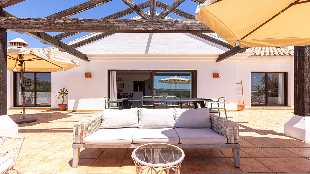 3 Bed Apartment for sale in Casares Costa Del Sol, Málaga, Spain