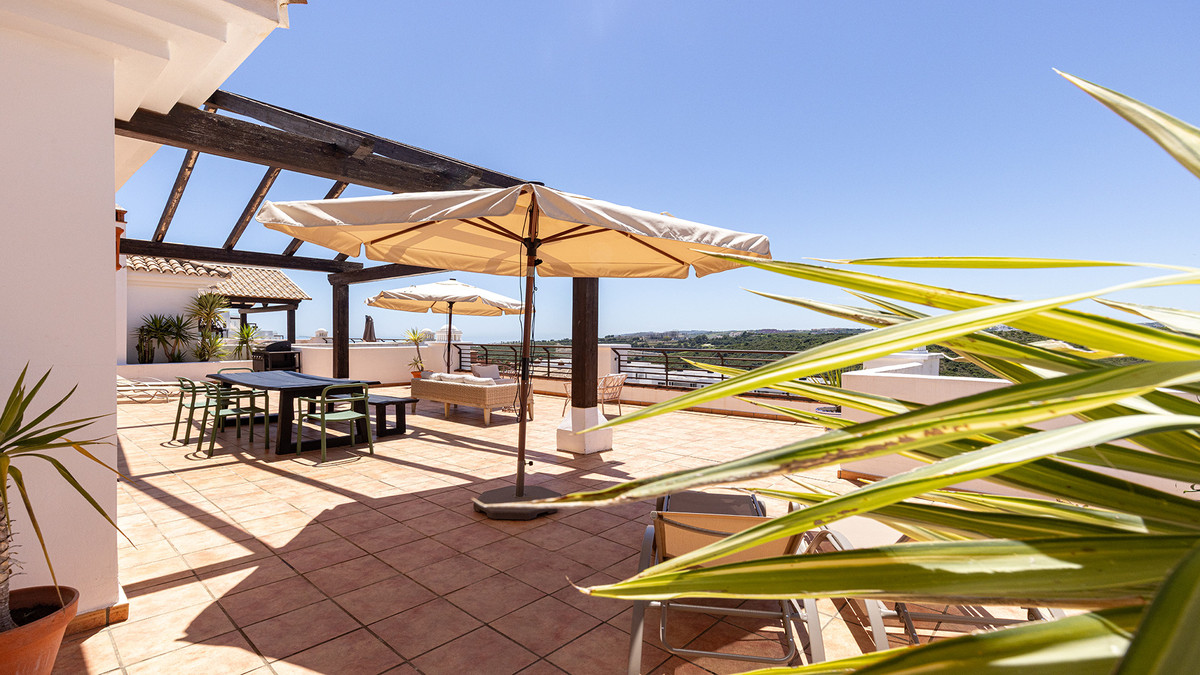 3 Bed Apartment for sale in Casares Costa Del Sol, Málaga, Spain