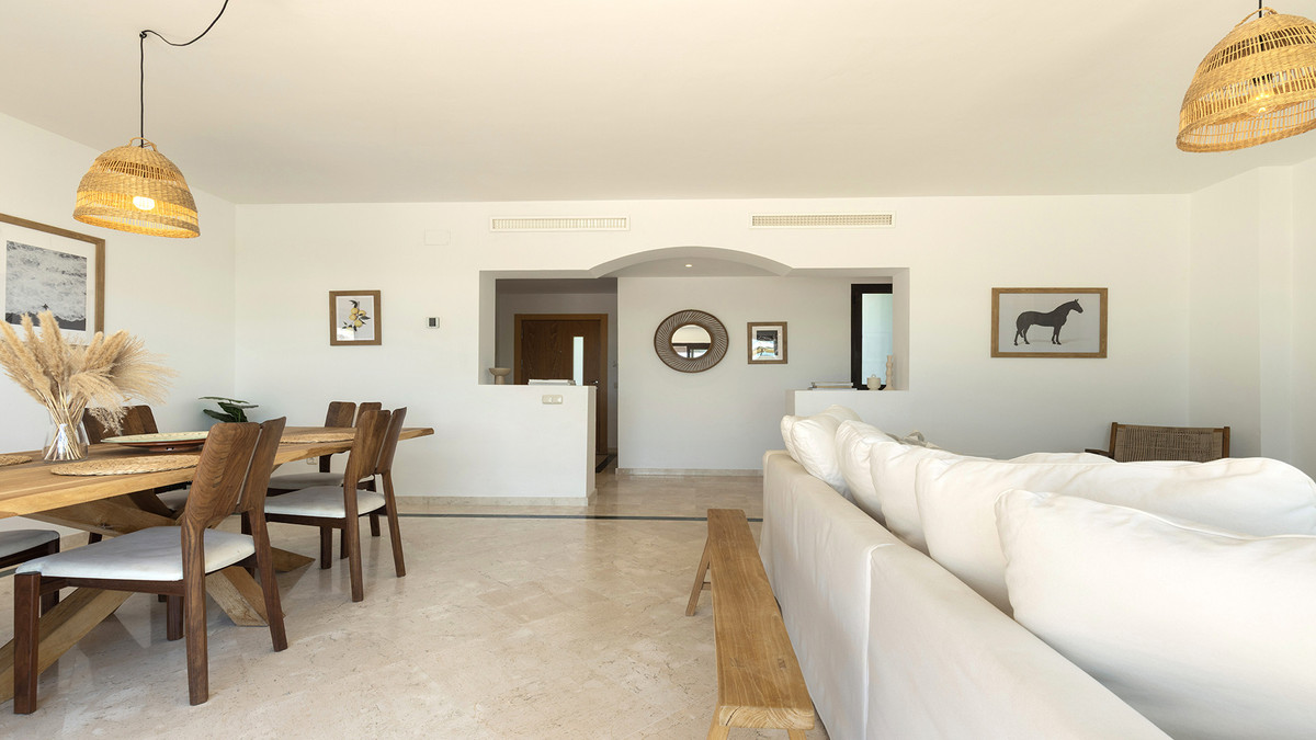 3 Bed Apartment for sale in Casares Costa Del Sol, Málaga, Spain