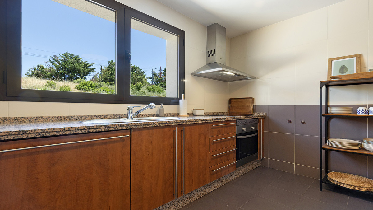 3 Bed Apartment for sale in Casares Costa Del Sol, Málaga, Spain