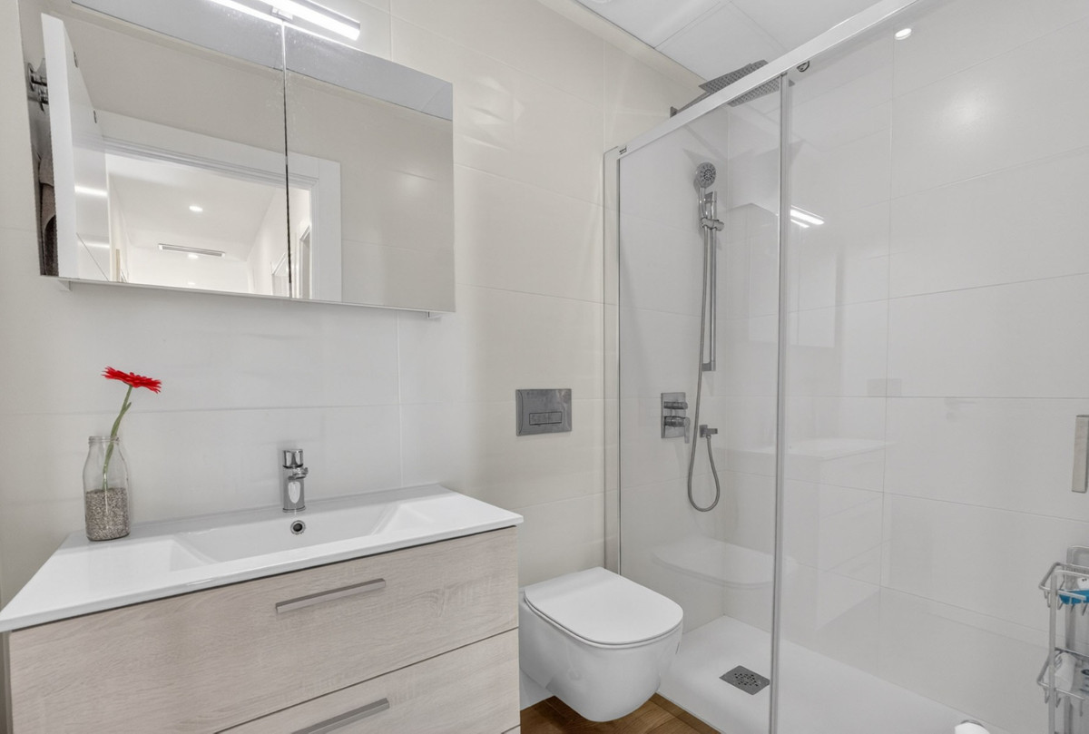 Se vende Villa - Chalet de 3 dormitorios en Costa Blanca, Alicante, España