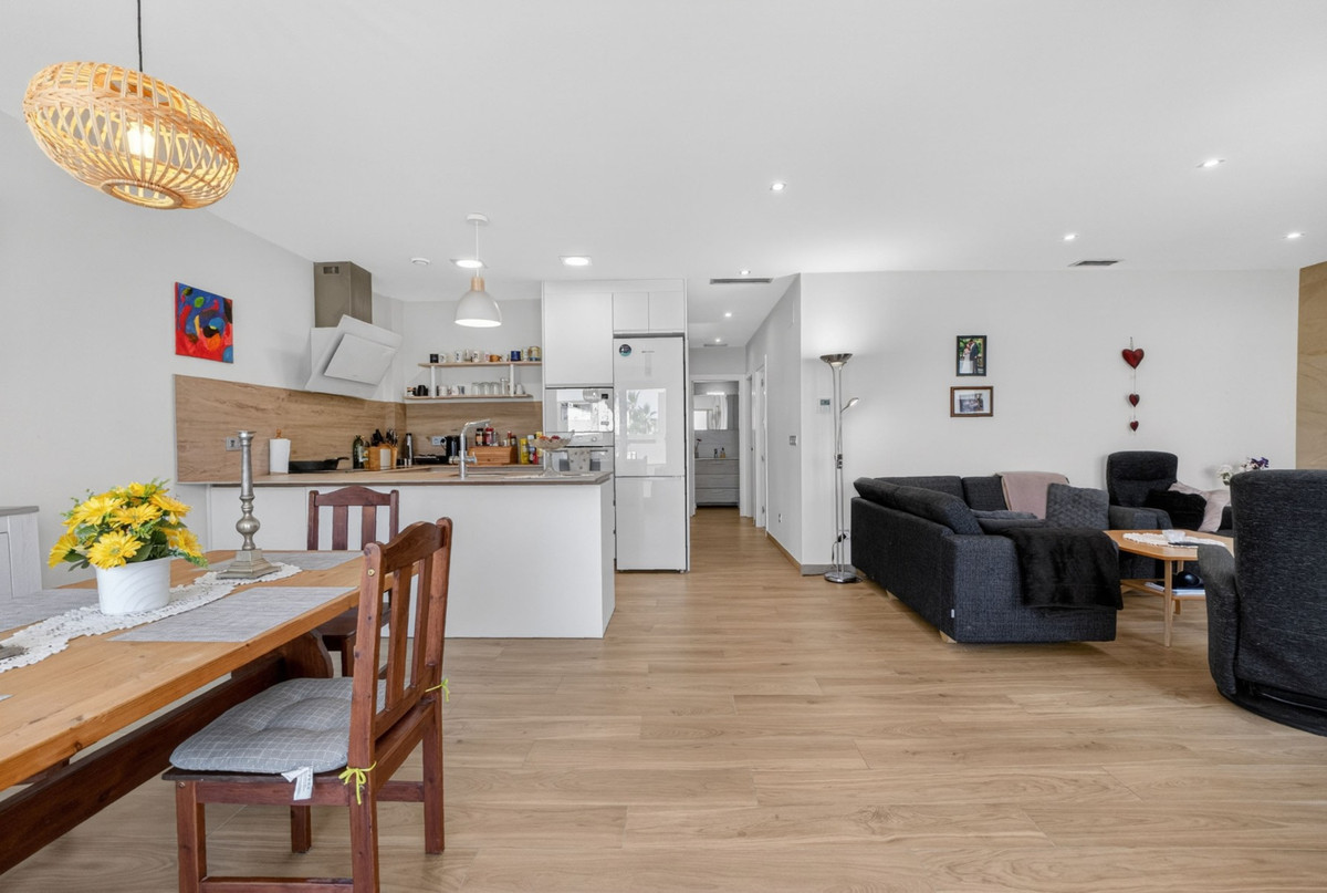 Se vende Villa - Chalet de 3 dormitorios en Costa Blanca, Alicante, España